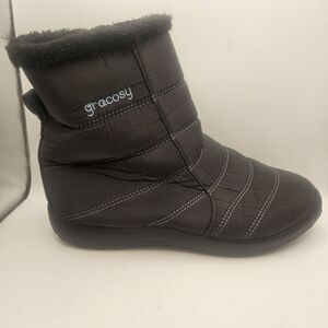 Gracosy Womens Snow Boots Size US 11 UK 42 Faux Fur Lined Charcoal Gray Slippers